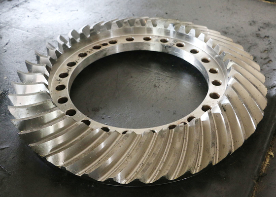 10 Modül Gleason Tipi Spiral Bevel Gear Hızlı Makine ve Denizcilik Endüstrisi