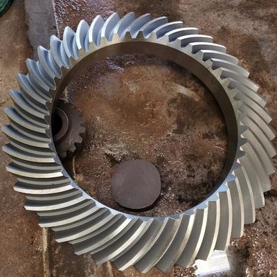 Özel Spiral Konik Dişliler CNC İşlenmiş ISO 6-7 Sınıfı Yüksek Hassasiyetli Performans